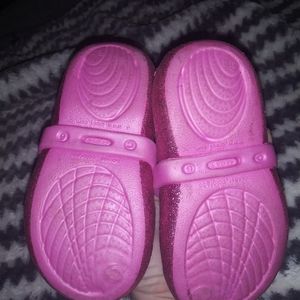 Size 6 Girls Crocs With Bow and Glitter